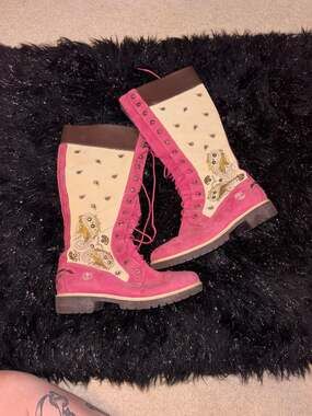 RARE Vintage Timberland Pink Tall 14-Inch Suede Paisley Embroidered Lace-Up Boot